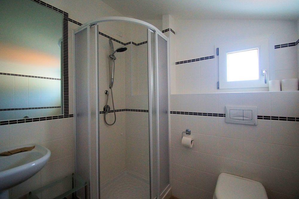 Hotel La Tartaruga Bianca Valledoria  Ngoại thất bức ảnh